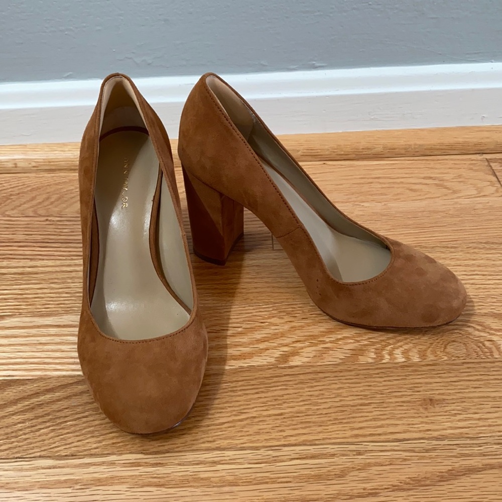 BRAND NEW W/O Tags💗Ann Taylor Genuine Leather Caramel Heels, Size 5